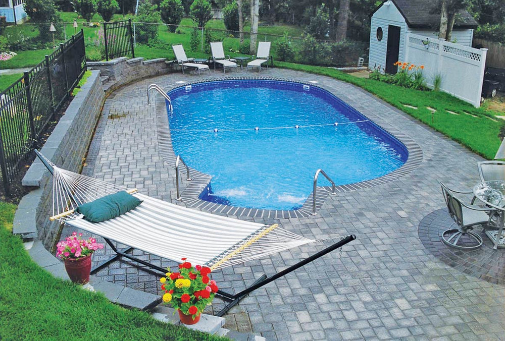 Oval vinyl liner pool shape